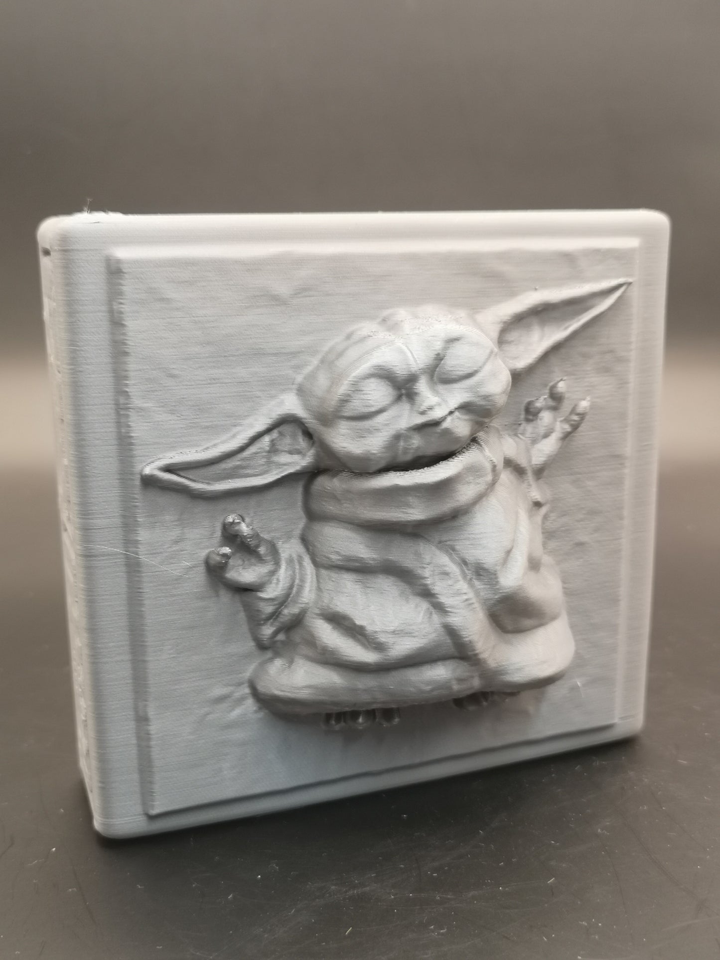 Grogu, Carbonite